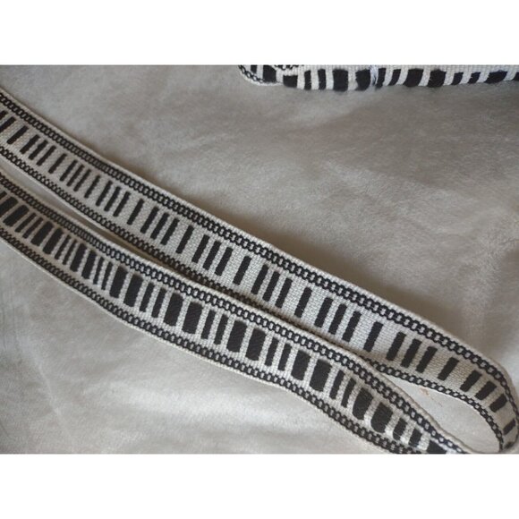 ECUADOR HAND CRAFTED BOHO CROSS BODY BAG Small Lovely Woven 5"x6" LONG STRAP EXC - Picture 4 of 7